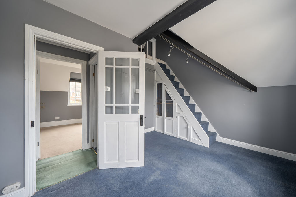 Bedroom- click for photo gallery